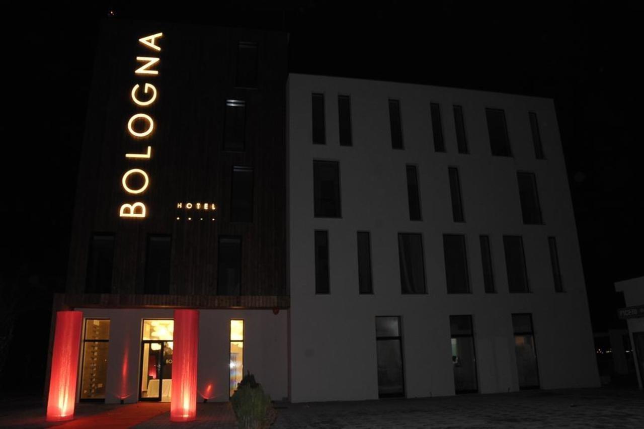 Hotel Bologna Vlore Exterior photo